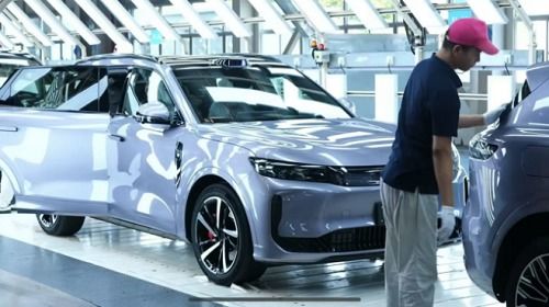 嵐圖全系升級(jí)終身三電質(zhì)保，以“聽勸”定義新能源汽車服務(wù)新高度